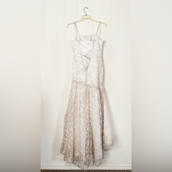 Unbranded Lace Trumpet Wedding Dress - Picture 2 of 8